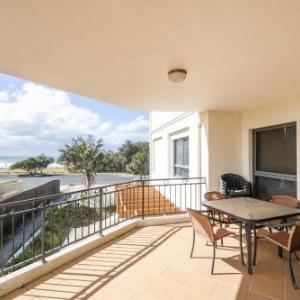 Breakers Unit 1 8- Ocean Views - Stone Real Estate Yamba