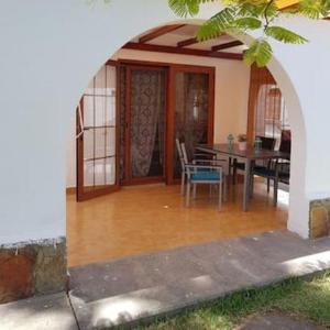 Bungalow with one bedroom in San Bartolome de Tirajana with shared pool and WiFi