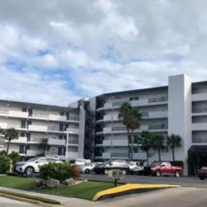 Hotels near Space Coast Daily Park - La Quinta Inn & Suites by Wyndham Cocoa Beach Oceanfront