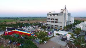 The Emerald Club, Rajkot