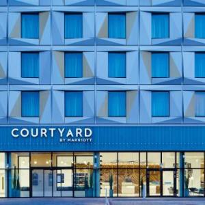 Hotels near Kenilworth Road Stadium - Courtyard by Marriott Luton Airport