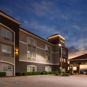 La Quinta Inn & Suites by Wyndham Bridgeport