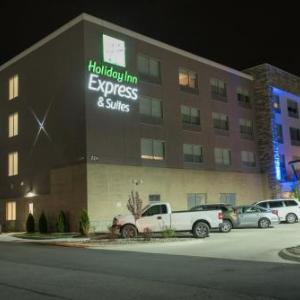 Holiday Inn Express & Suites - Merrillville