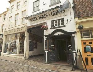 White Horse & Griffin, Whitby