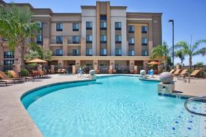 Hampton Inn & Suites Phoenix Glendale-Westgate, Glendale