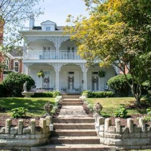 Hotels near Shawnee State University - Governor's Inn Bed and Breakfast