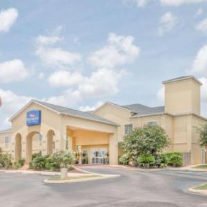 Pearsall Convention and Civic Center Hotels - Baymont by Wyndham Pearsall