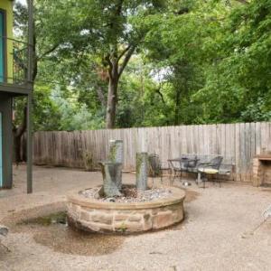 Quaint 1BR Central Austin Apt #111 by WanderJaunt