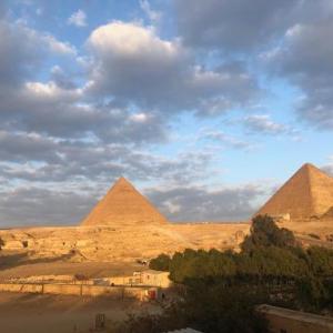 Sphinx palace pyramids view inn