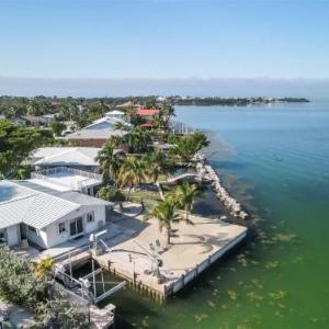 Palm Point 3 bed 2bath home with open water views & dockage