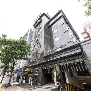 Dream Palace (kkum-eui gungjeon)