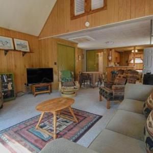 The Jack McCarthey Cabin (Cabin)