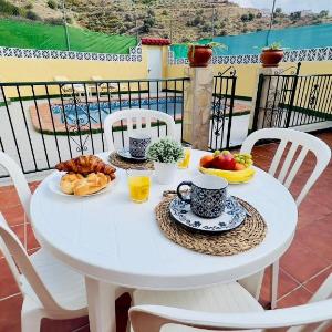 Casa Godoy con piscina by At Home Costa del Sol
