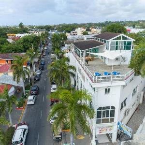 2BR Luxury Apartment in Heart Of Nightlife Area