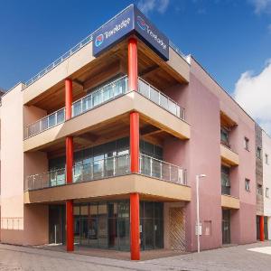 Travelodge Caernarfon