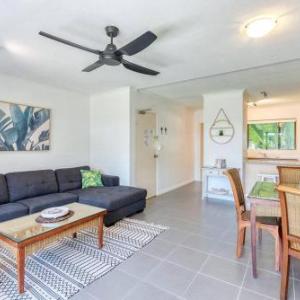 Unit 4 @ Tropical Reef Apartments