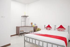 OYO 1306 Cendrawasih Residence, Padang
