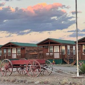 Hotels near Jackson Field Alpine - Mountain View Lodge