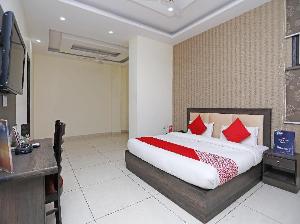 OYO 28017 Hotel Olive, Faridabad