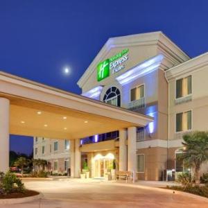 Hotels near Pan American Ballroom Porterville - Holiday Inn Express Porterville