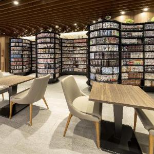 The Hedistar Hotel Kyoto Nijo Comic & Books