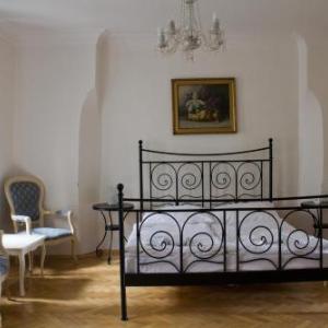 Charles Bridge Suite 2