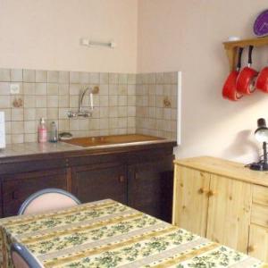 Apartment with one bedroom in Saint Laurent des Arbres with enclosed garden 90 km from the beach