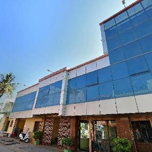 OYO 22499 Vishnu Residency