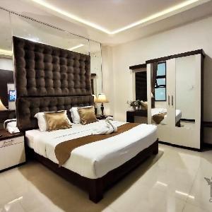Hotel YNO Castle Kepanjen