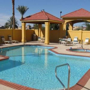 Maryvale Baseball Park Hotels - La Quinta Inn & Suites by Wyndham Phoenix I-10 West