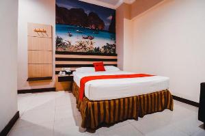 Reddoorz Plus near Makassar Town Square, Makassar