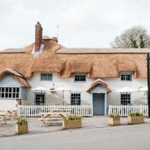 Hotels near Lulworth Castle - Castle Inn