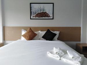 Latisha resort, Lopburi