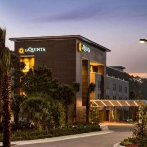 La Quinta Inn & Suites by Wyndham Orlando IDrive Theme Parks