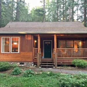 Holiday Home 95GS Pet Friendly Cabin w- Hot Tub