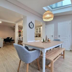 Le Magnolia Terrace & Private Parking Sleeps 6