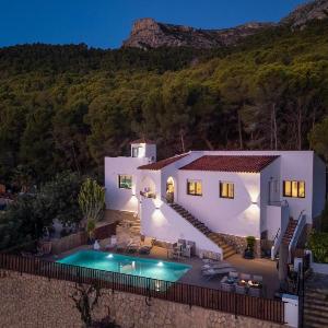 Villa Maracala by Abahana Villas