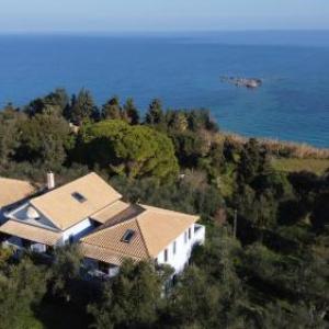 Bella Mare Tsilivi Villas