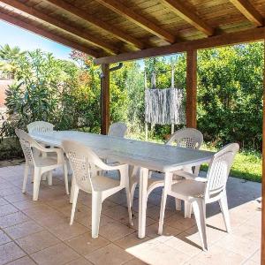 Trilocale con ampio giardino a 100mt dal mare Marcelli - M359