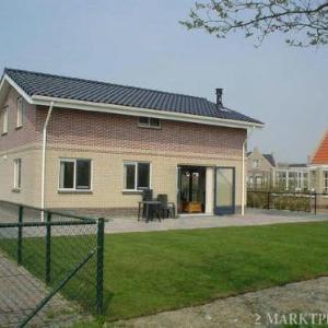 Cozy group accommodation with sauna near the Wadden Sea