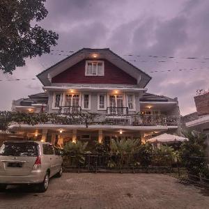 Boutique B21 Malang Azana Hotels Collection
