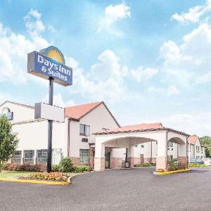 Days Inn & Suites by Wyndham Seaford