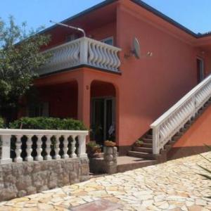 Apartments with parking space Senj - 5571