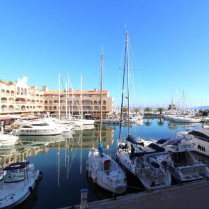 HYEDHI Studio pour 4 personnes avec vue mer sur le port d'Hyères
