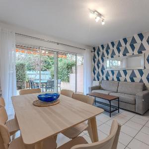 Appartement T2 refait à neuf - 4 pers - Terrasse Ouest - Proche centre - Chiens OK - FR-1-521-237