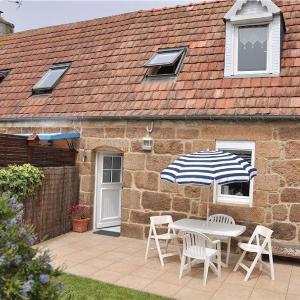 Maison bretonne à 200m de la superbe plage Saint-Guirec à Ploumanac'h - Réf 328