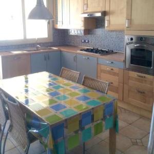 Apartment with 3 bedrooms in Schiavonea with furnished balcony 100 m from the beach