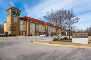 La Quinta by Wyndham Huntsville Airport Madison, Madison