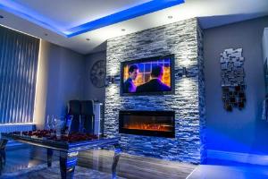 Aphrodite Suites, Bradford