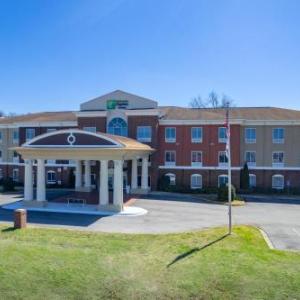 Oxford Performing Arts Center Hotels - Holiday Inn Express Hotel & Suites Talladega